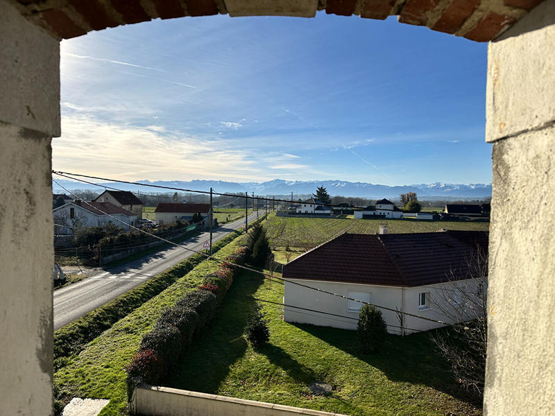 Maison - 203 m² - 9 pièces