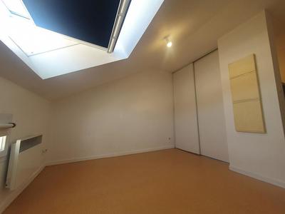 Studio - 15 m² - 1 pièce