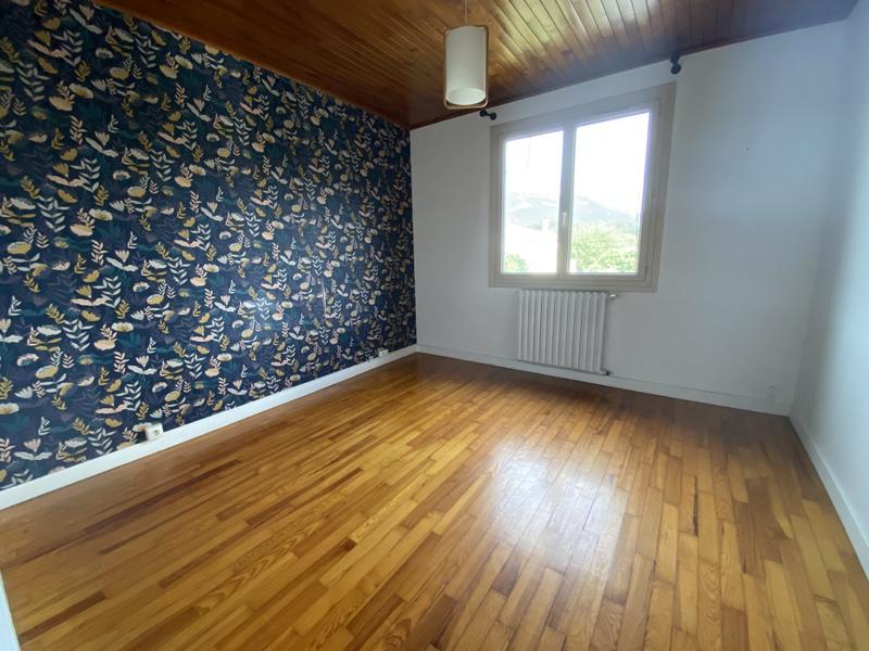 Maison - 137 m² - 8 pièces