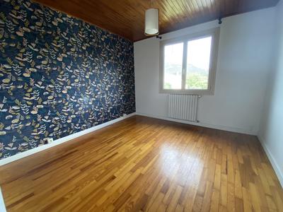 Maison - 137 m² - 8 pièces