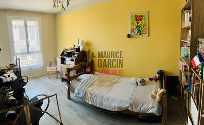 Appartement - 82 m² - 4 pièces