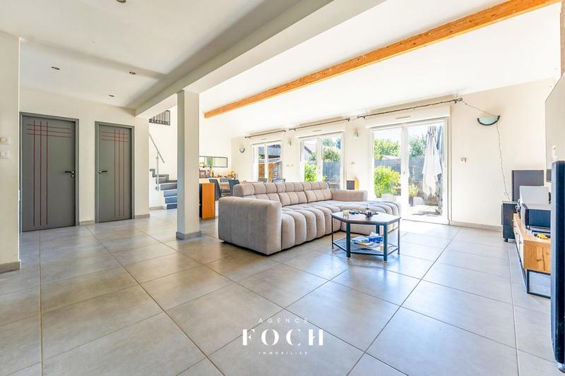 Maison - 142 m² - 5 pièces