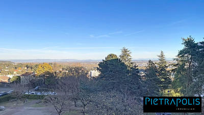 Appartement - 107 m² - 4 pièces