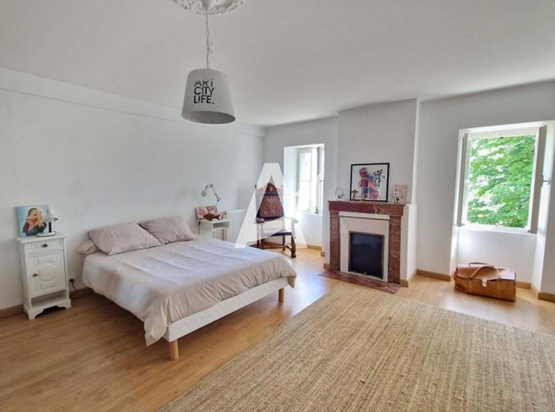 Longère - 500 m² - 11 pièces