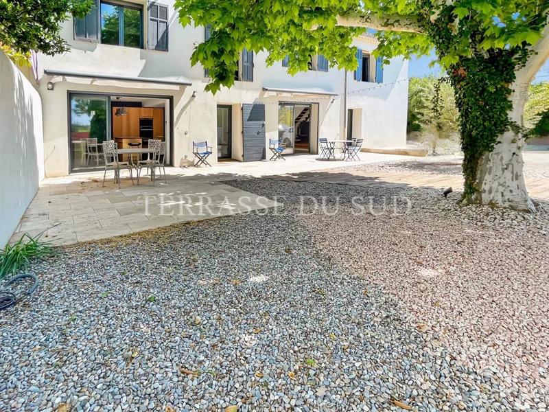 Maison - 171 m² - 6 pièces