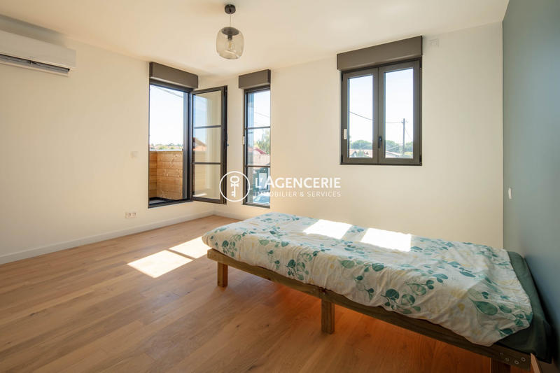 Maison contemporaine - 193 m² - 5 pièces