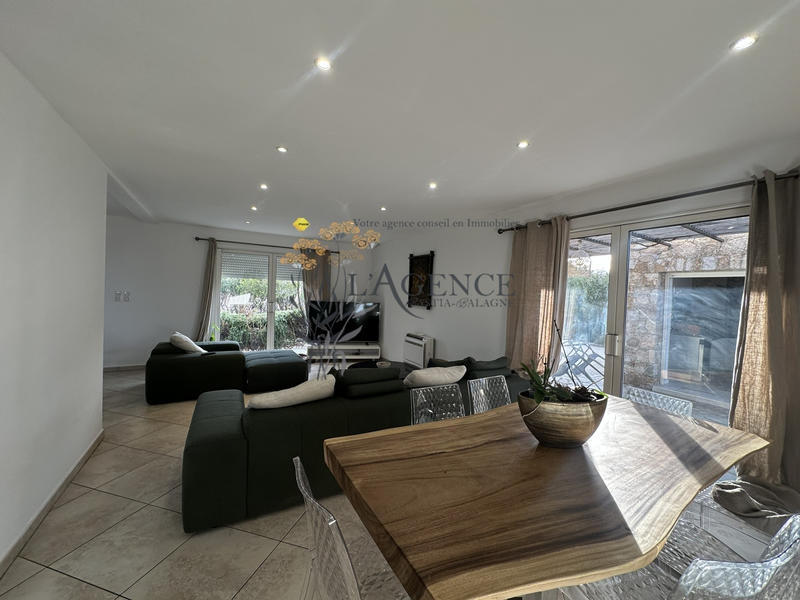 Maison - 156 m² - 6 pièces