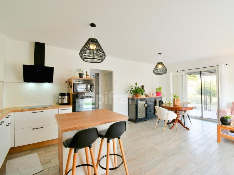 Maison - 75 m² - 4 pièces