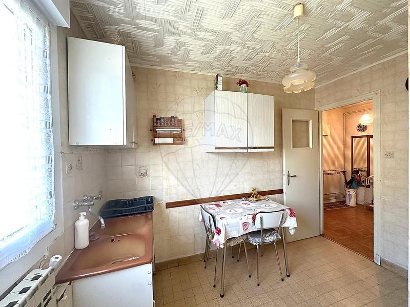 Appartement - 85 m² - 5 pièces