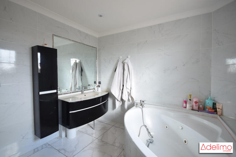 Villa - 189 m² - 7 pièces