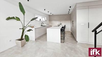 Maison - 193 m² - 6 pièces