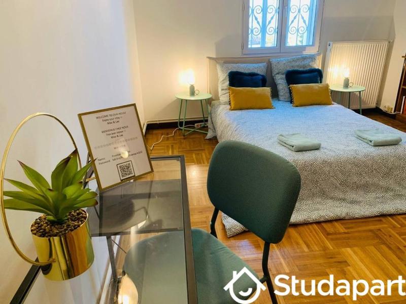 Chambre - 10 m² - 1 pièce