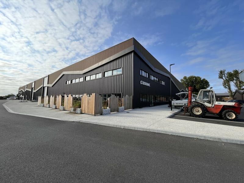 Local d'activité / Entrepôt - 1 550 m²