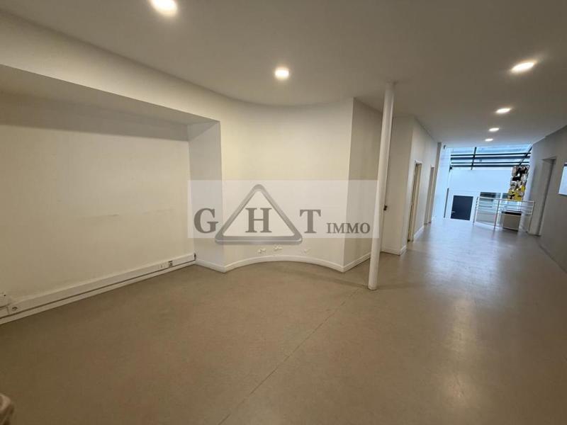 Local commercial - 389 m²