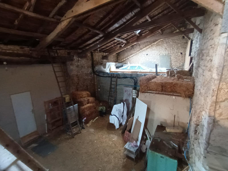 Maison - 368 m² - 10 pièces