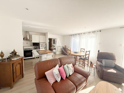 Maison - 97 m² - 5 pièces