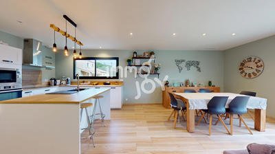 Maison - 131 m² - 6 pièces