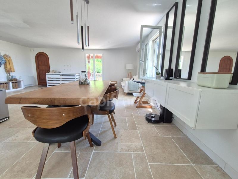 Maison - 150 m² - 6 pièces