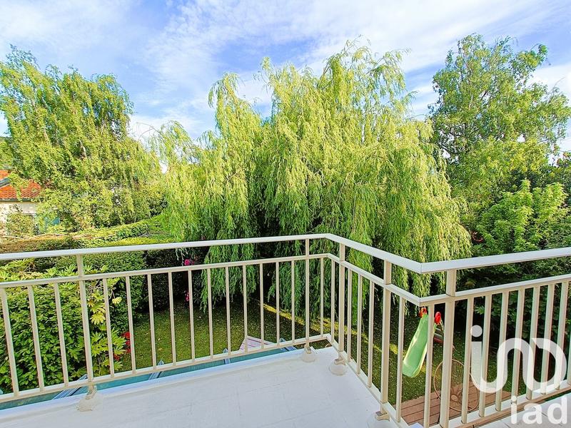 Maison - 210 m² - 6 pièces