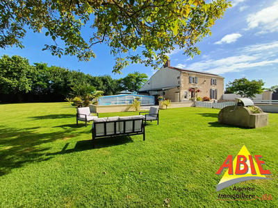 Maison - 168 m² - 5 pièces