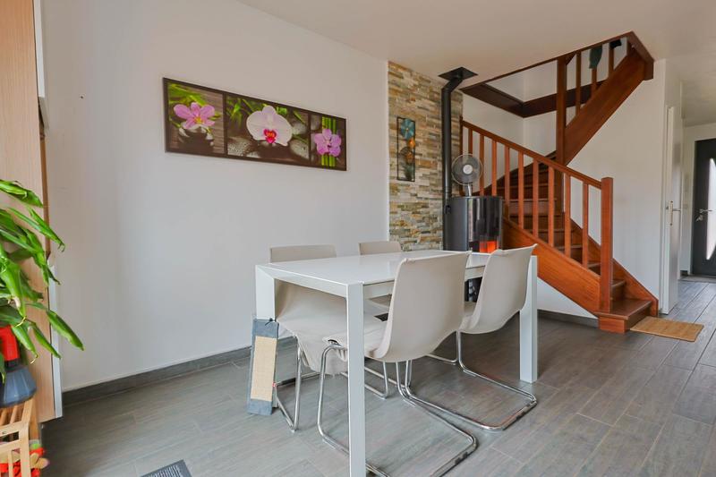 Maison - 95 m² - 5 pièces