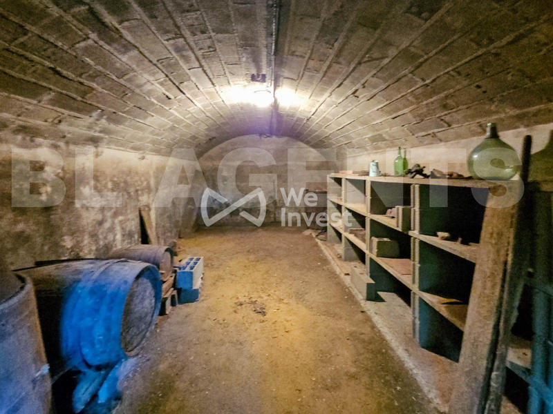 Maison - 250 m² - 8 pièces