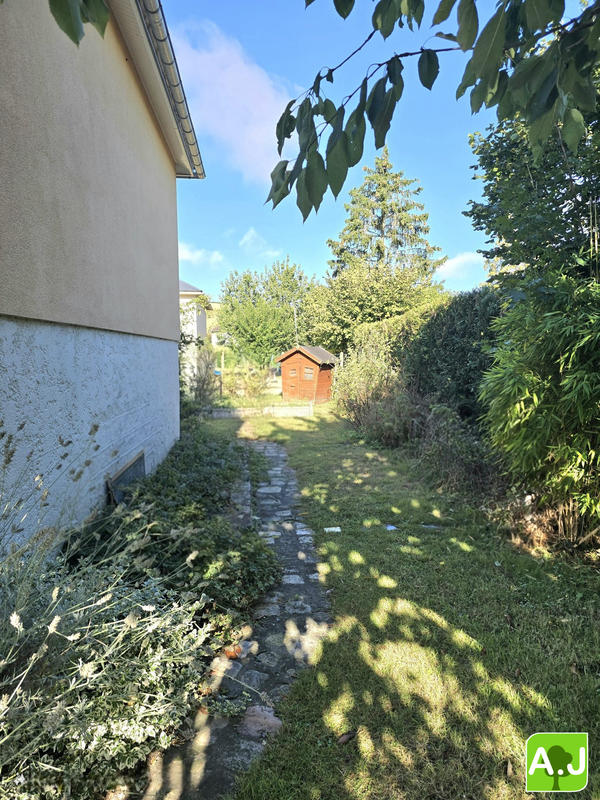 Maison traditionnelle - 72 m² - 5 pièces