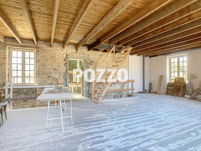 Maison - 380 m² - 11 pièces