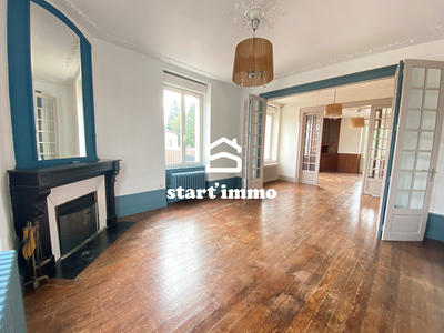 Maison - 331 m² - 11 pièces