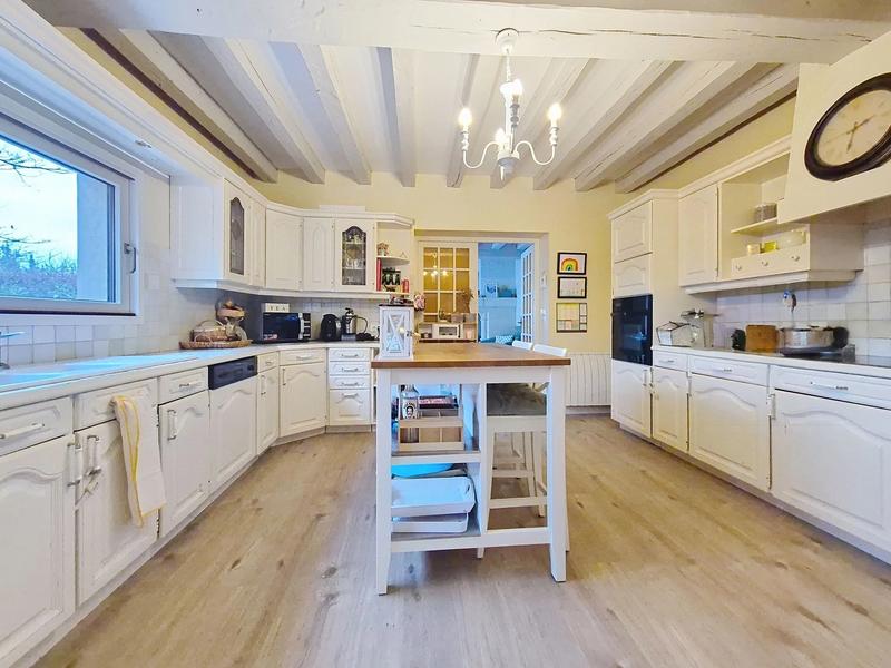 Maison - 199 m² - 5 pièces