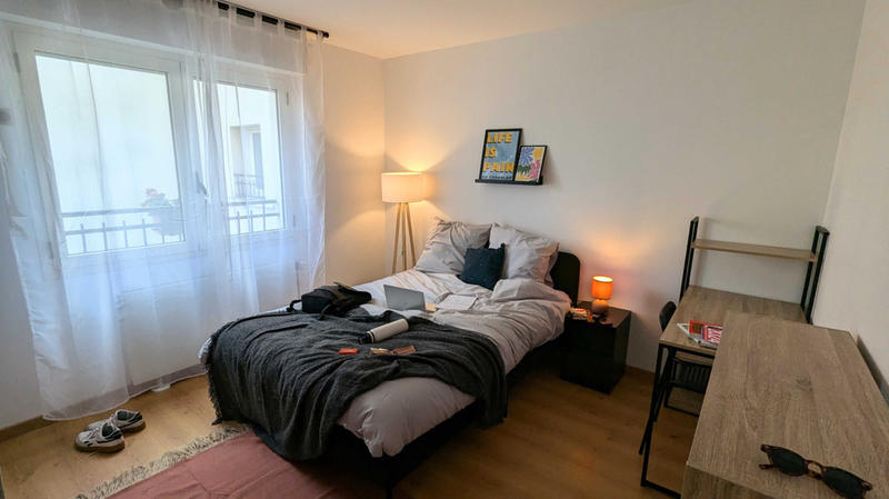 Chambre - 25 m² - 6 pièces