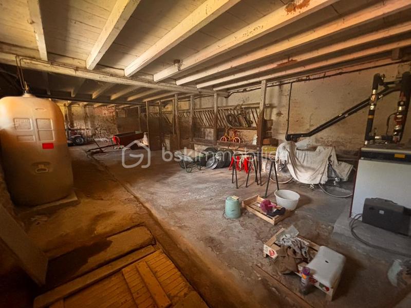 Maison - 220 m² - 6 pièces