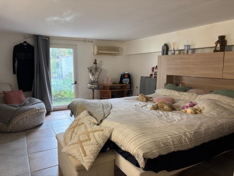 Maison - 201 m² - 5 pièces