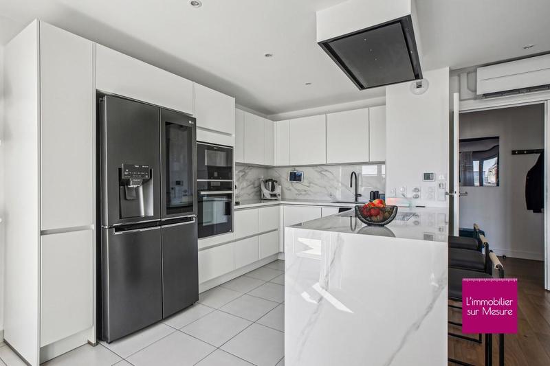 Appartement - 98 m² - 4 pièces