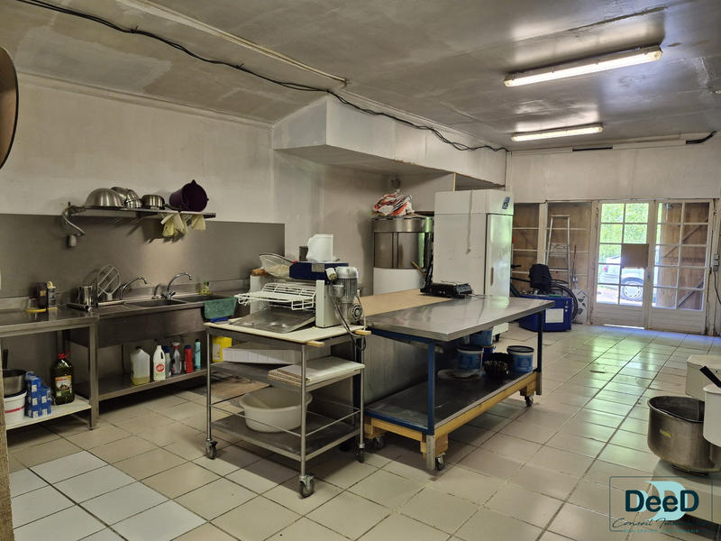 Local commercial - 200 m²