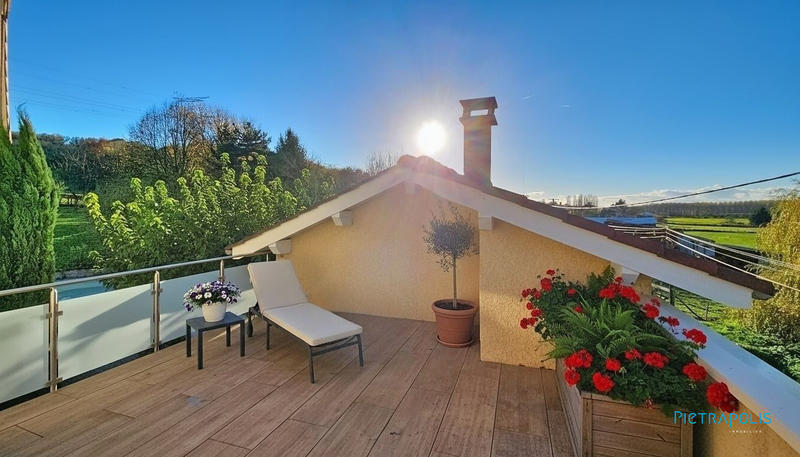 Maison - 198 m² - 7 pièces