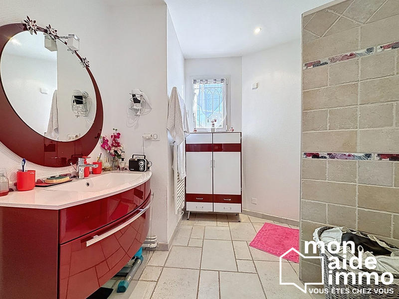 Maison traditionnelle - 164 m² - 6 pièces