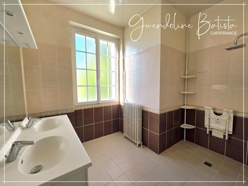 Maison bourgeoise - 240 m² - 10 pièces