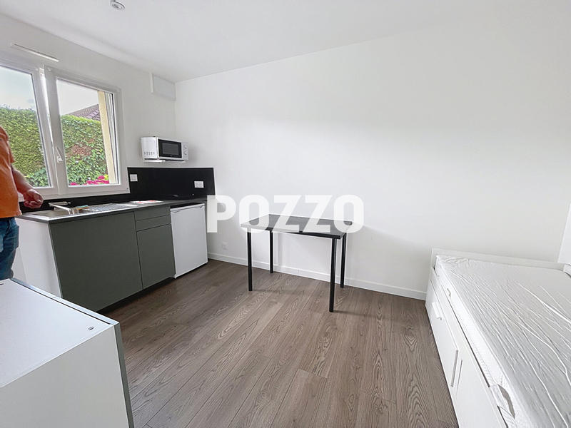 Maison - 342 m² - 18 pièces