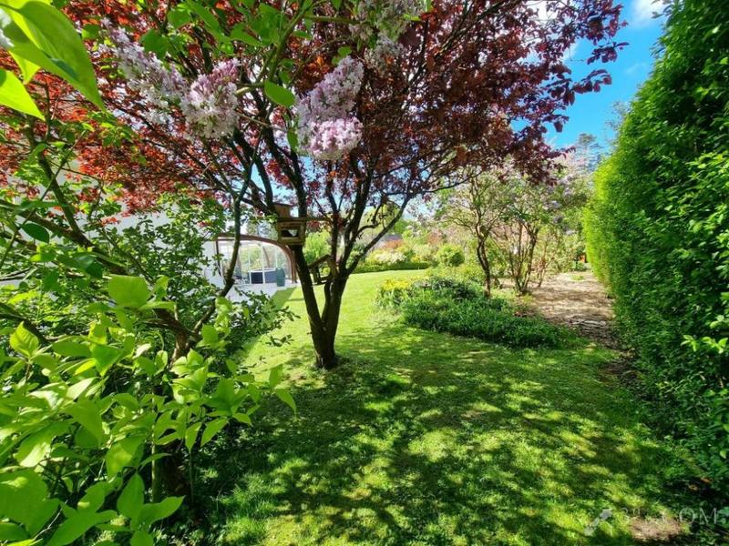 Pavillon - 215 m² - 6 pièces