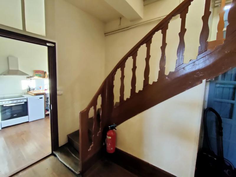 Maison - 235 m² - 8 pièces