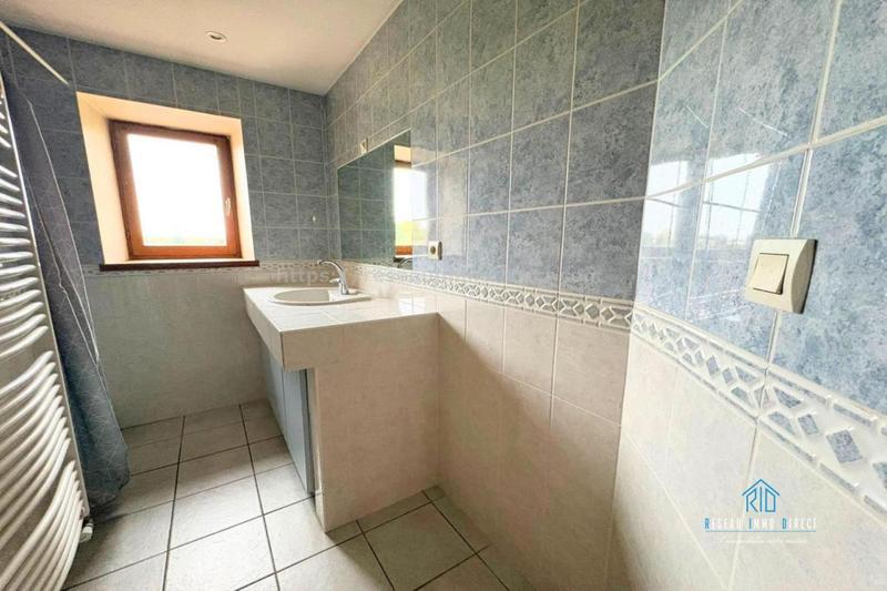 Propriété - 242 m² - 6 pièces