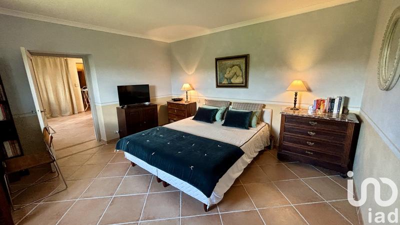 Maison - 404 m² - 12 pièces