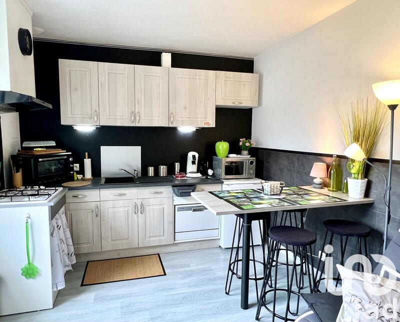 Maison - 202 m² - 7 pièces