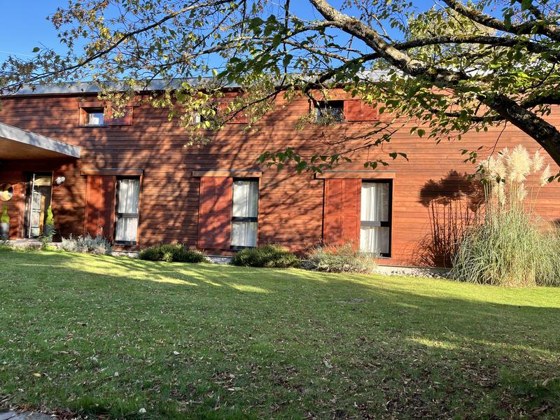 Maison - 195 m² - 7 pièces