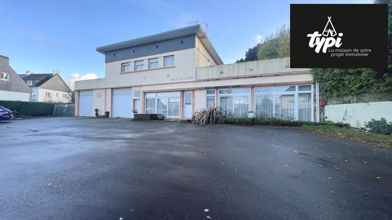Local commercial - 230 m² - 10 pièces