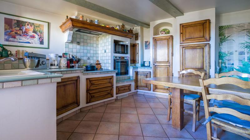 Propriété - 390 m² - 14 pièces