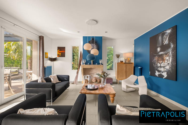 Maison contemporaine - 226 m² - 8 pièces