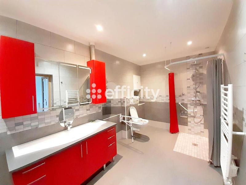 Maison - 166 m² - 7 pièces