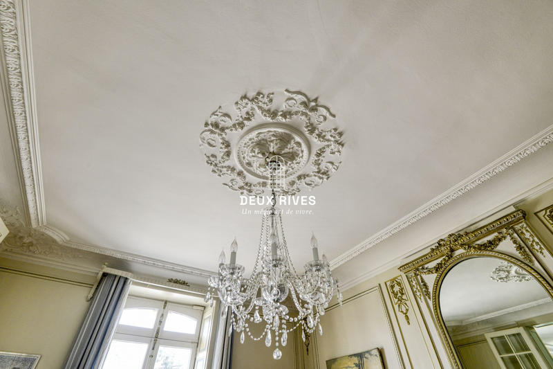 Appartement - 230 m² - 5 pièces